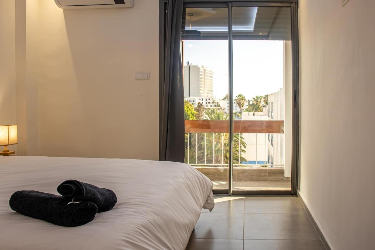 Center 2bd, 5 Min From The Apartment *