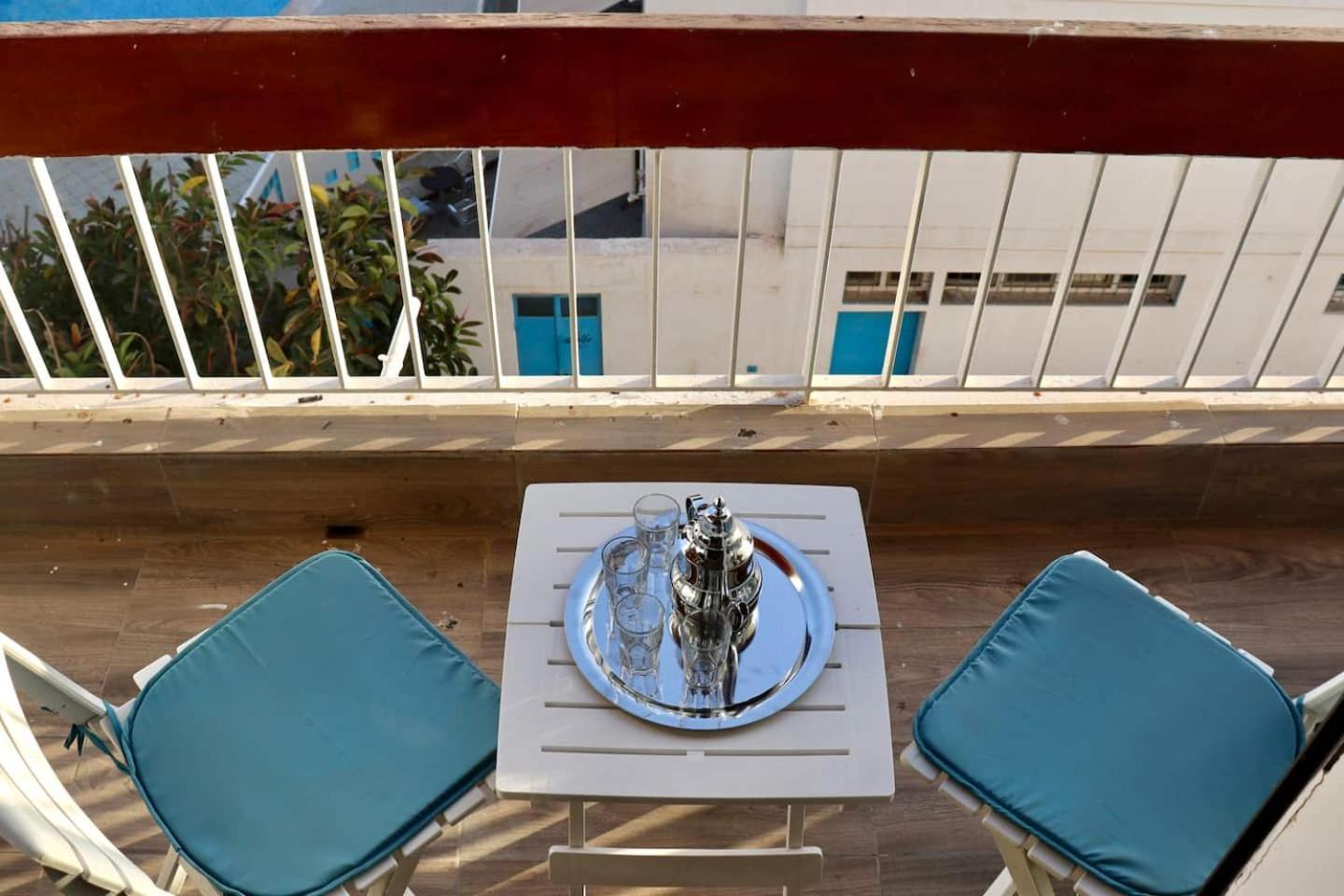 Center 2bd, 5 Min From The *